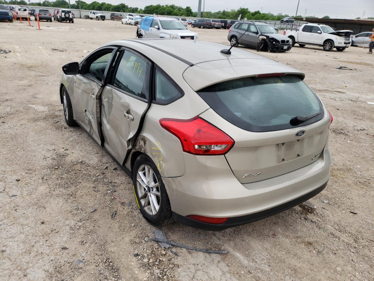 Photo 3 from auction – 2015 FORD FOCUS SE with VIN 1FADP3K23FL204060