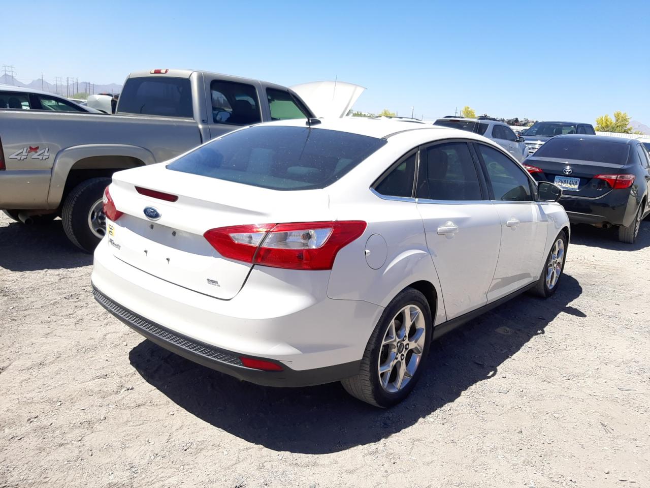 Photo 4 from auction – 2012 FORD FOCUS SEL with VIN 1FAHP3H23CL302266