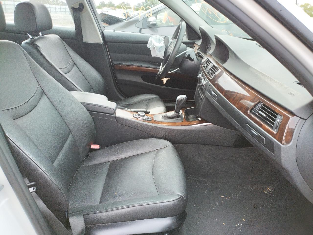 Photo 5 from auction – 2011 BMW 328 I SULE with VIN WBAPH5G59BNM84467