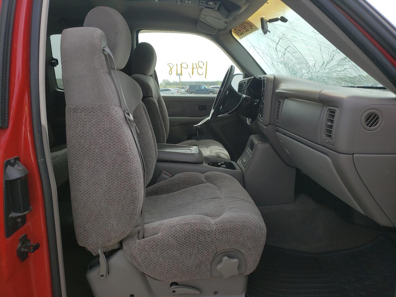 Photo 5 from auction – 1999 CHEVROLET SILVERADO with VIN 1GCEK19T7XE138294