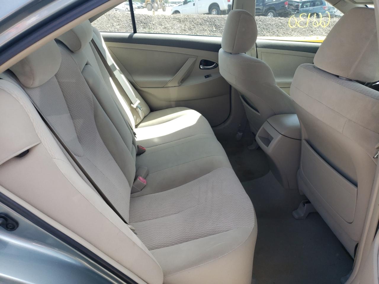 Photo 6 from auction – 2011 TOYOTA CAMRY with VIN 4T1BF3EK4BU586907