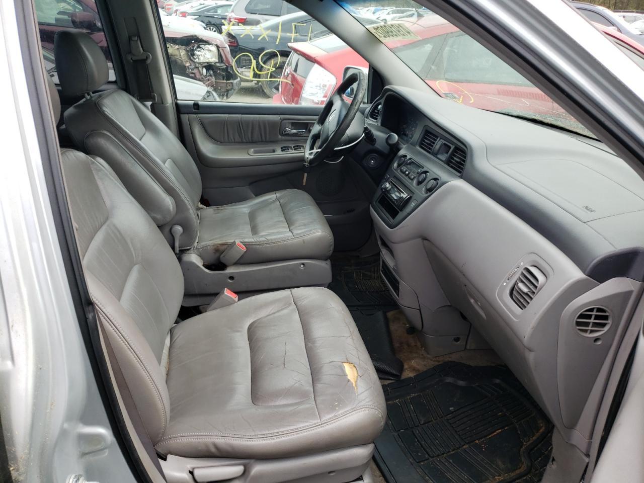 Photo 5 from auction – 2003 HONDA ODYSSEY EX with VIN 5FNRL18083B026473