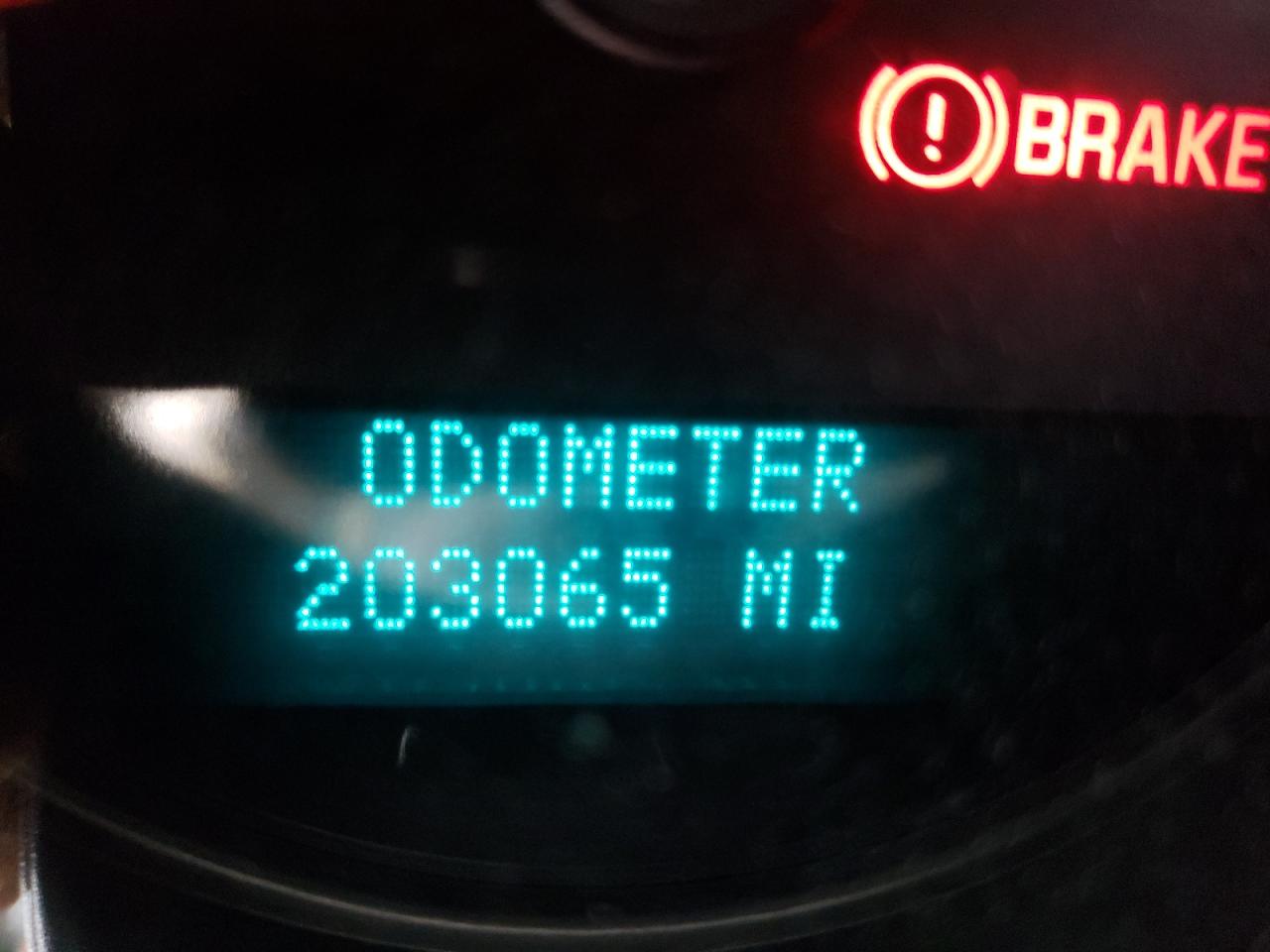Photo 8 from auction – 2008 HUMMER H2 with VIN 5GRGN23858H101043
