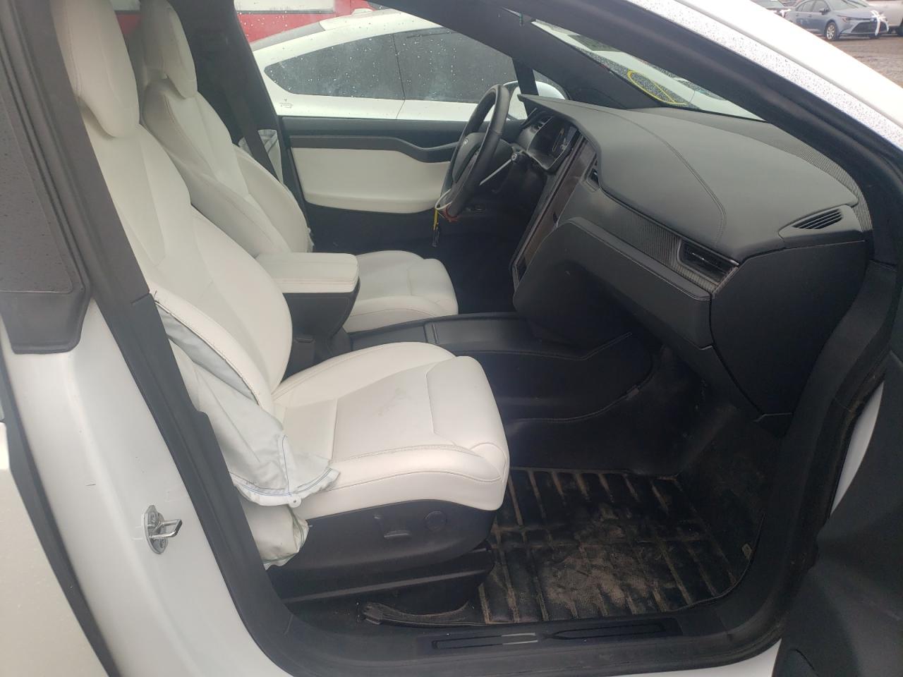 Photo 5 from auction – 2019 TESLA MODEL X with VIN 5YJXCAE48KF189542