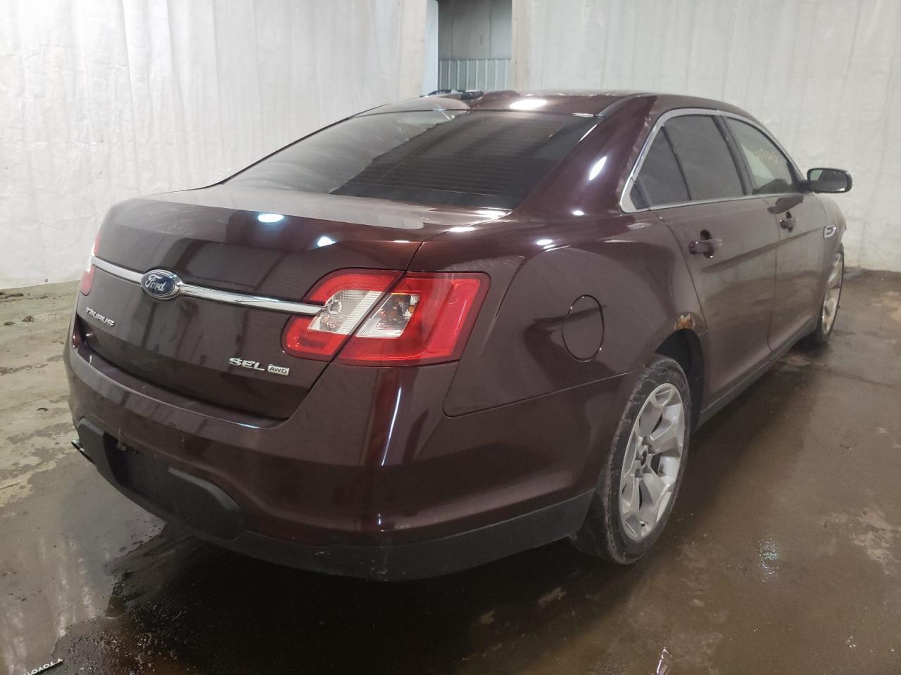 Photo 4 from auction – 2010 FORD TAURUS SEL with VIN 1FAHP2HW9AG124611
