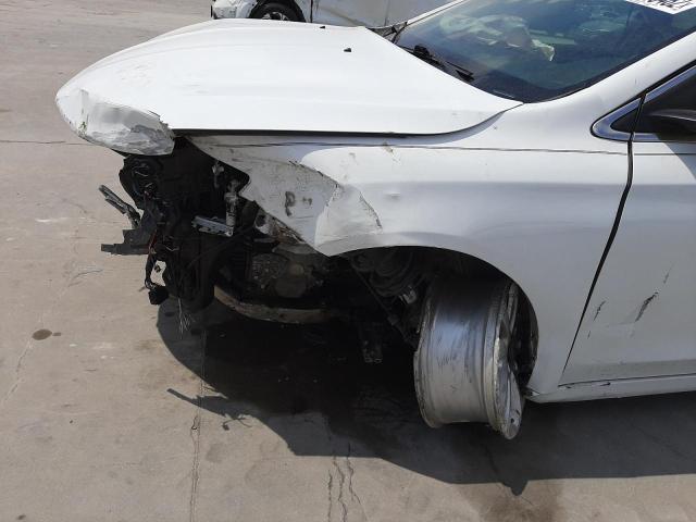 Photo 9 from auction – 2016 CHRYSLER 200 LIMITE with VIN 1C3CCCAG3GN184854