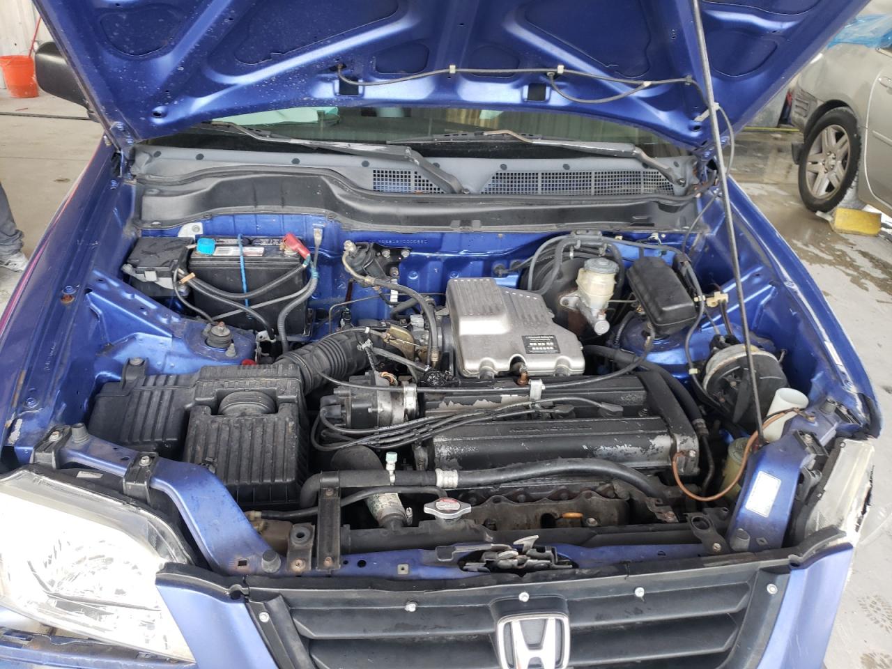 Photo 7 from auction – 2000 HONDA CR-V LX with VIN JHLRD2842YC000660