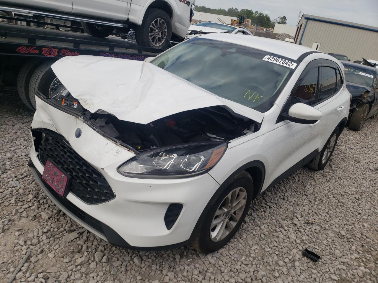 Photo 2 from auction – 2020 FORD ESCAPE SE with VIN 1FMCU0G68LUB47090