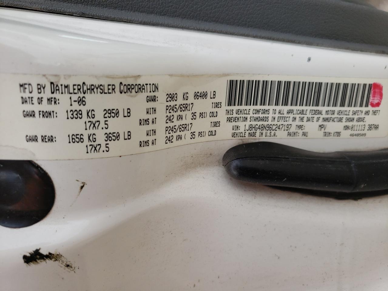 Photo 10 from auction – 2006 JEEP COMMANDER with VIN 1J8HG48N96C247197
