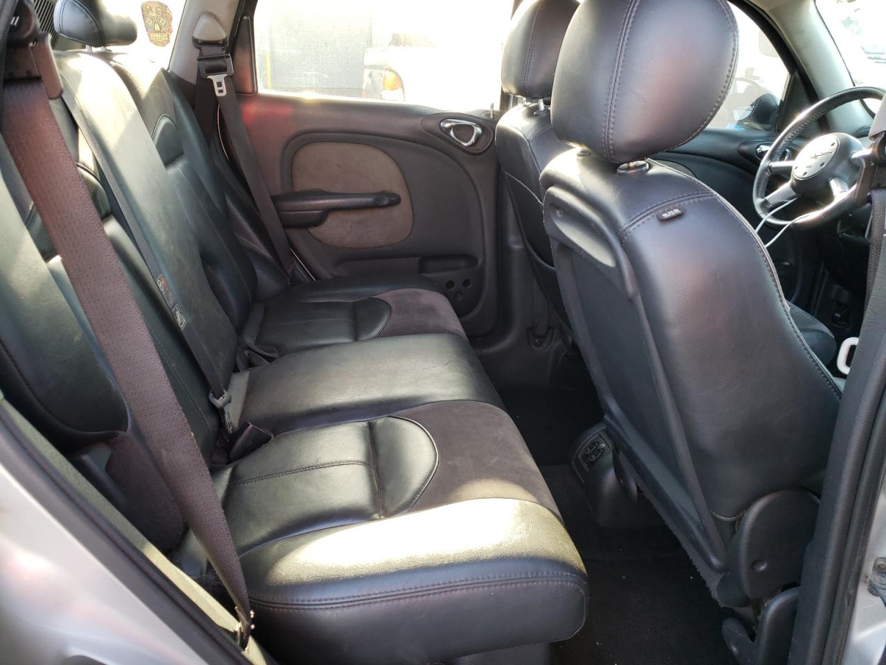 Photo 6 from auction – 2004 CHRYSLER PT CRUISER with VIN 3C8FY68BX4T351419