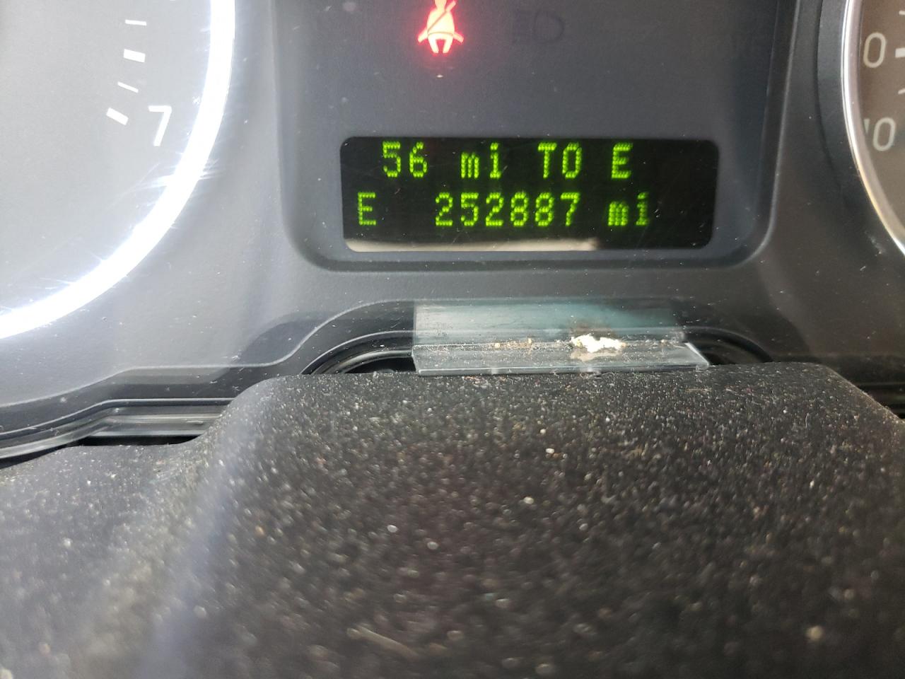 Photo 8 from auction – 2005 MERCURY MONTEGO LU with VIN 1MEFM40145G609085