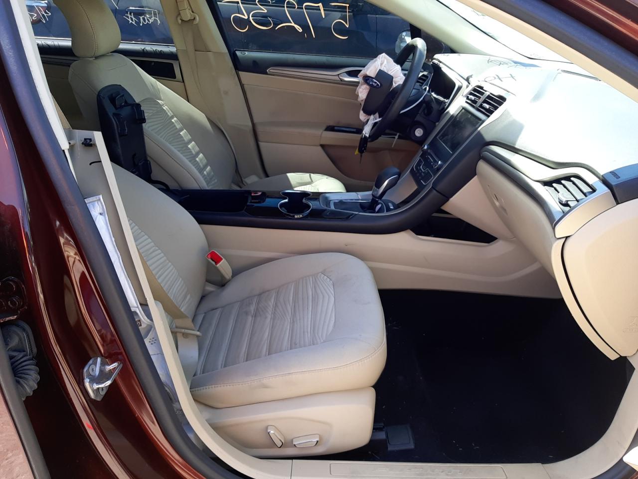 Photo 5 from auction – 2016 FORD FUSION SE with VIN 3FA6P0H76GR291157