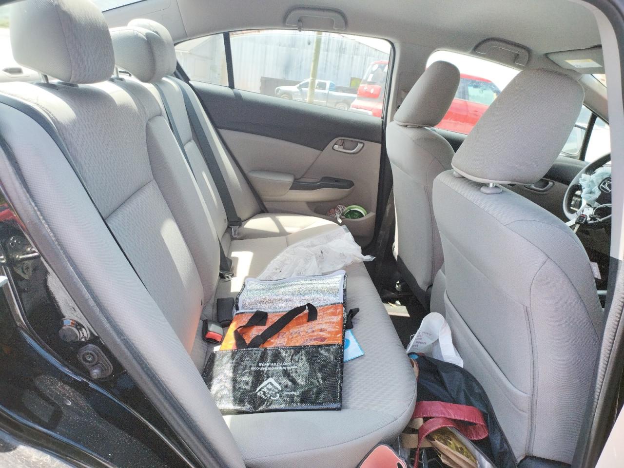 Photo 6 from auction – 2014 HONDA CIVIC LX with VIN 19XFB2F58EE070539