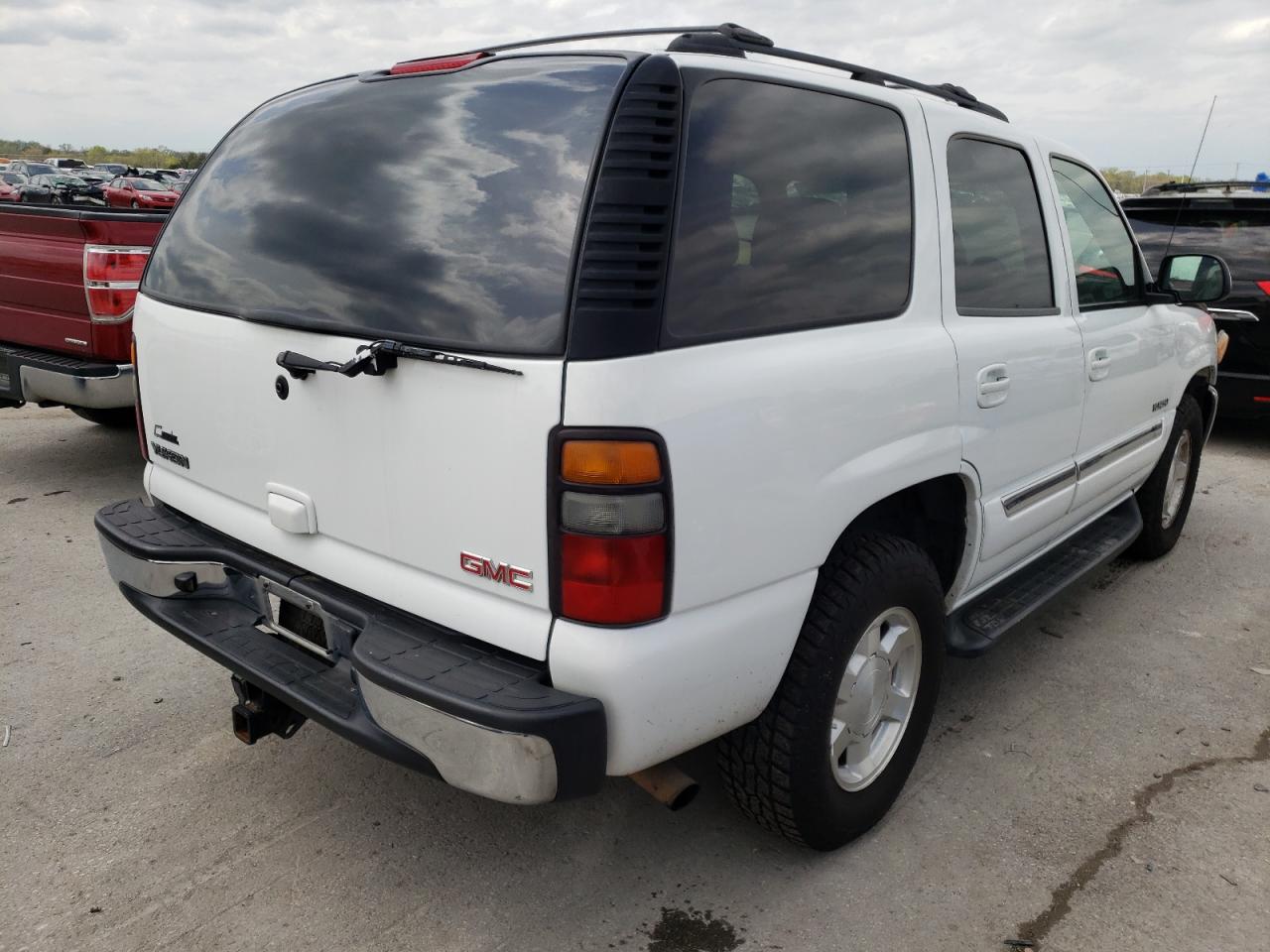 Photo 4 from auction – 2004 GMC YUKON with VIN 1GKEC13Z64J325401