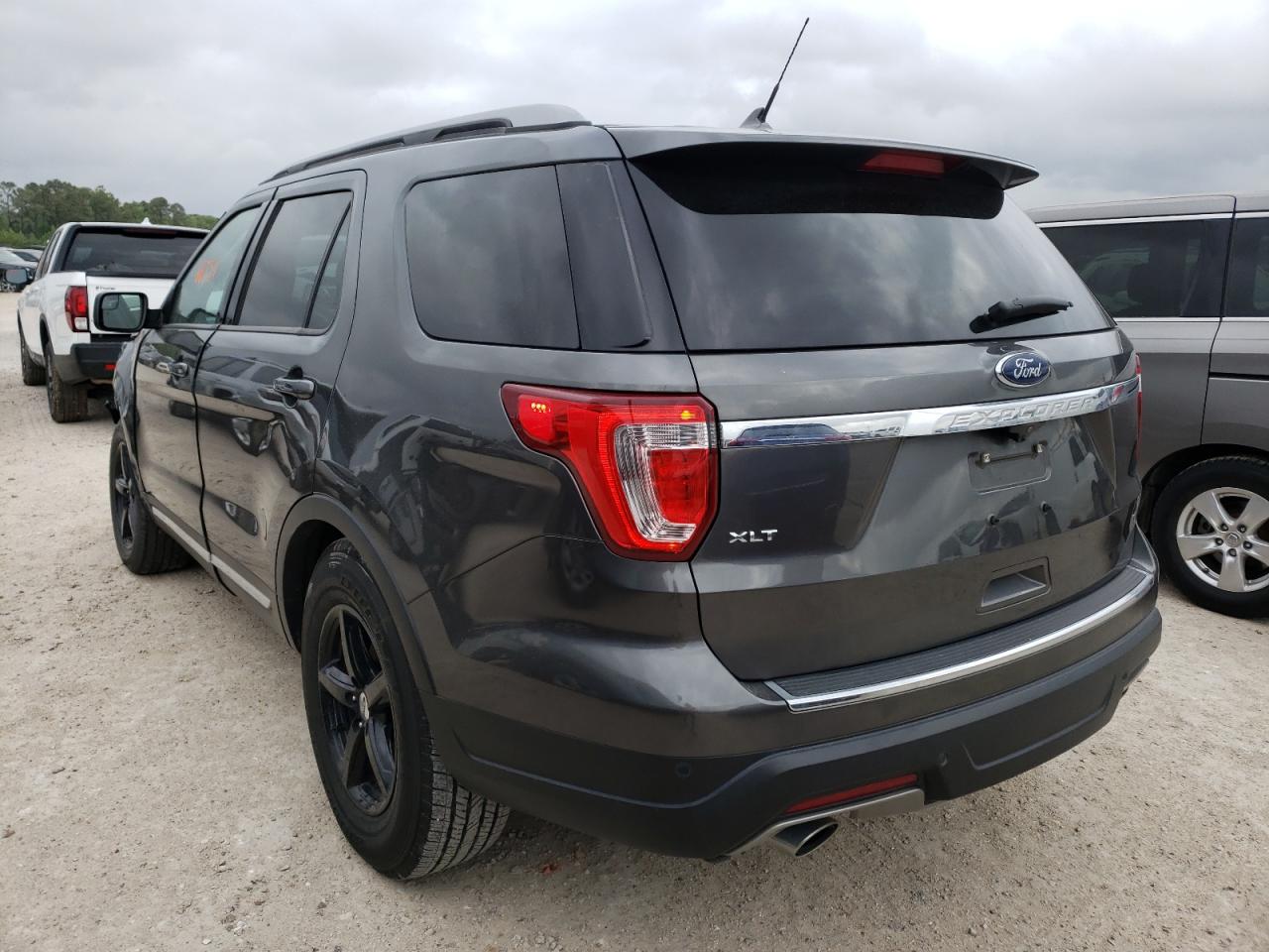 Photo 3 from auction – 2018 FORD EXPLORER X with VIN 1FM5K7D87JGB75147