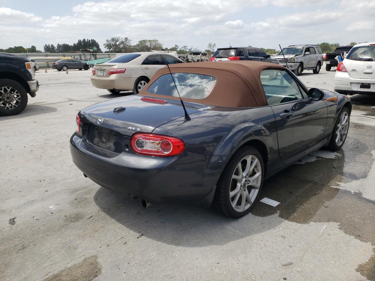 Photo 4 from auction – 2015 MAZDA MX-5 MIATA with VIN JM1NC2NF2F0241797