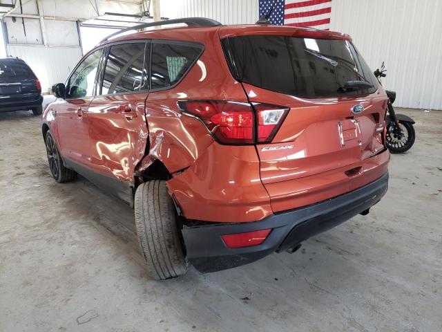 Photo 3 from auction – 2019 FORD ESCAPE SE with VIN 1FMCU0GD2KUA07677