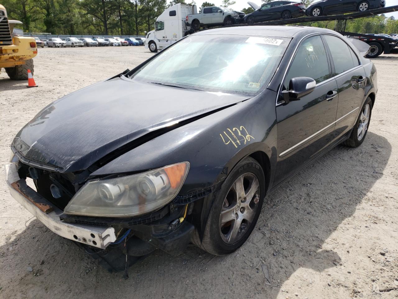 Photo 2 from auction – 2005 ACURA RL with VIN JH4KB16575C009536