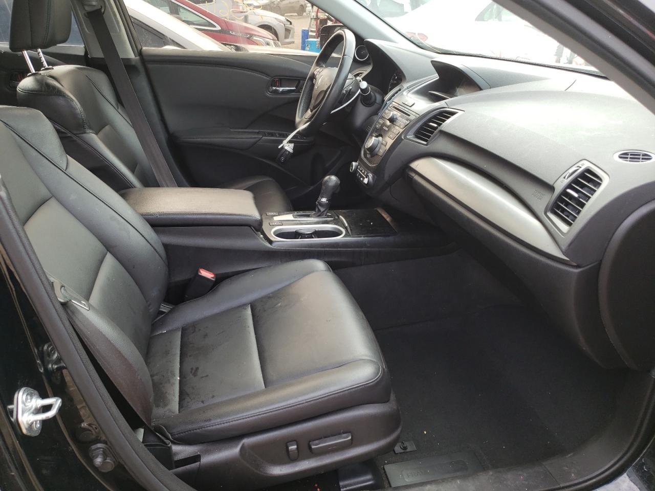 Photo 5 from auction – 2016 ACURA RDX with VIN 5J8TB4H33GL003501
