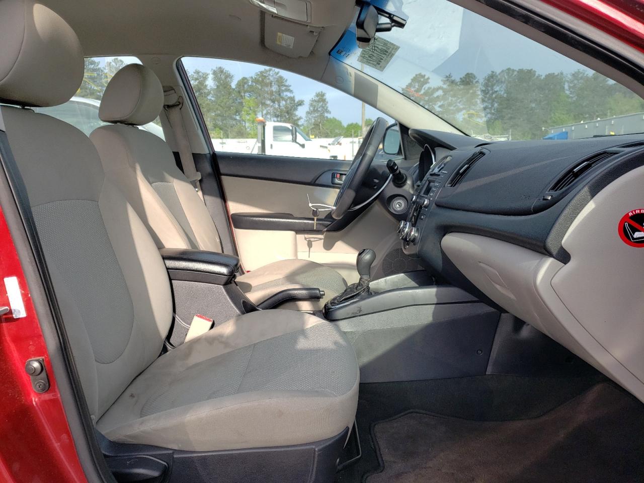 Photo 5 from auction – 2012 KIA FORTE EX with VIN KNAFU4A27C5580440