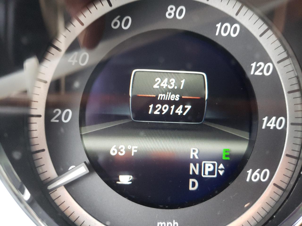 Photo 8 from auction – 2013 MERCEDES-BENZ E 350 with VIN WDDHF5KB1DA744127