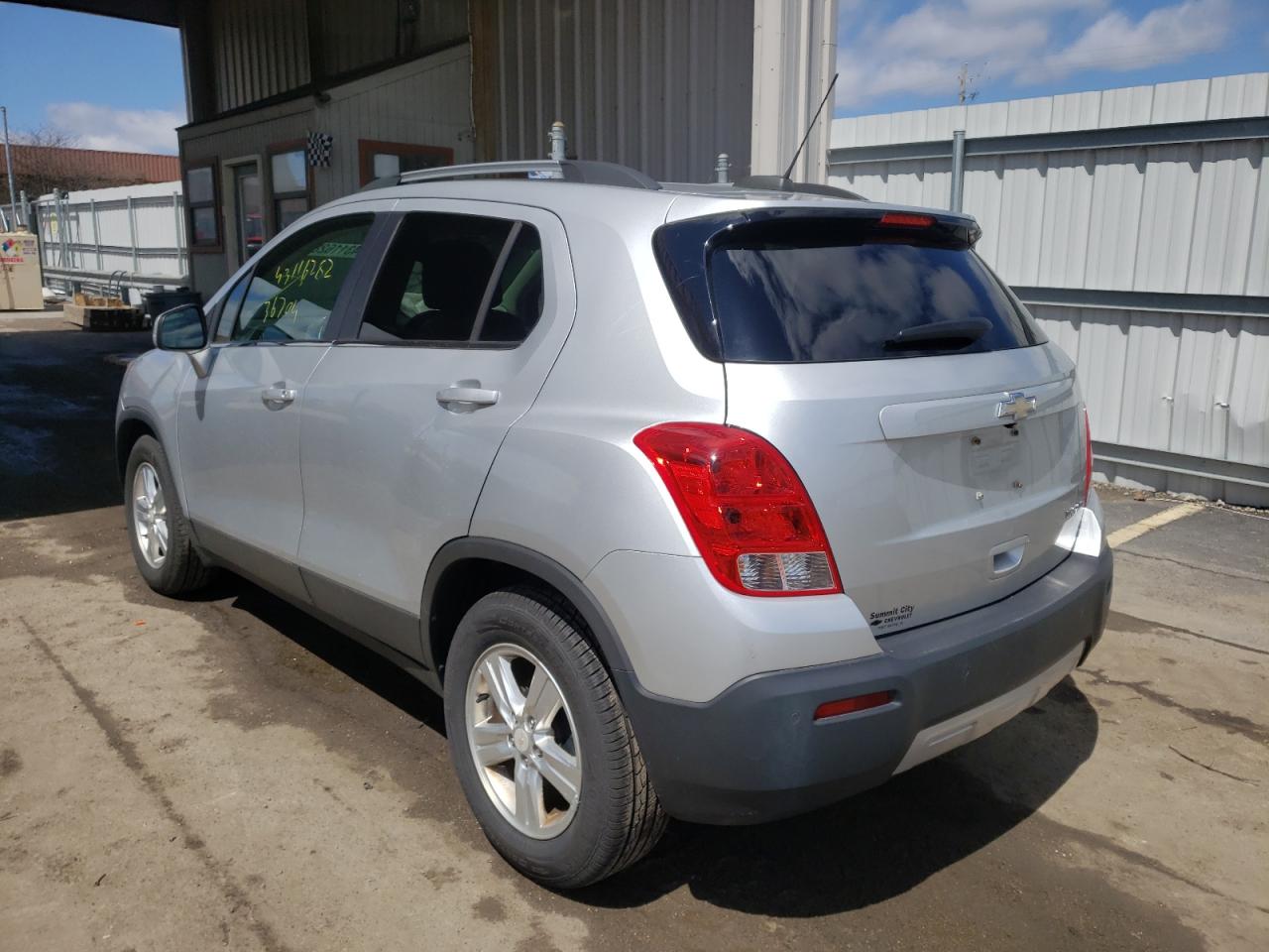 Photo 3 from auction – 2015 CHEVROLET TRAX 1LT with VIN 3GNCJLSB7FL252258