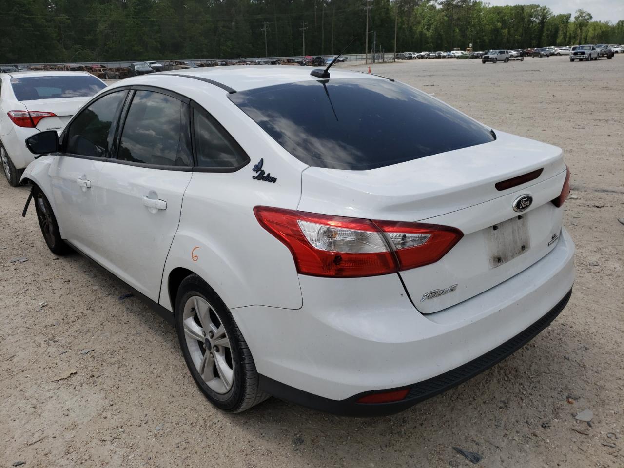 Photo 3 from auction – 2014 FORD FOCUS SE with VIN 1FADP3F29EL417250