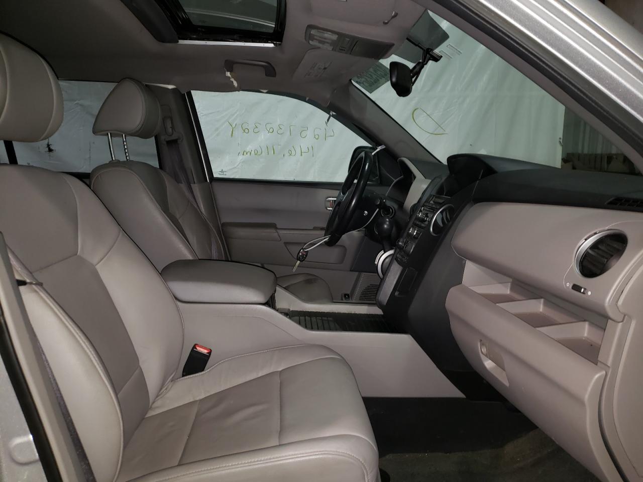 Photo 5 from auction – 2014 HONDA PILOT EXL with VIN 5FNYF4H54EB025503