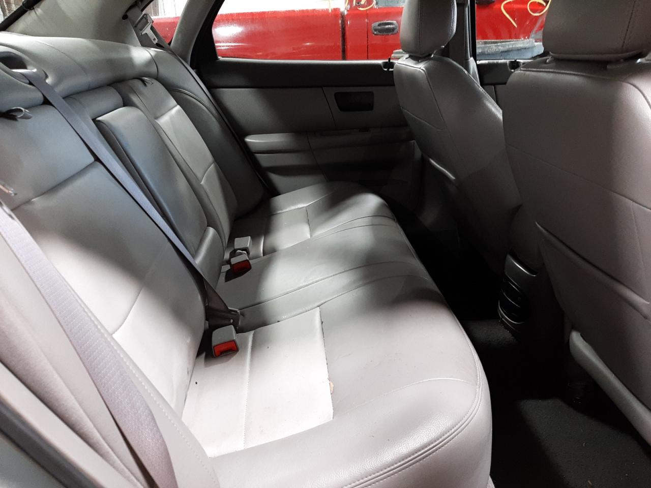 Photo 6 from auction – 2006 FORD TAURUS SEL with VIN 1FAFP56U66A118902