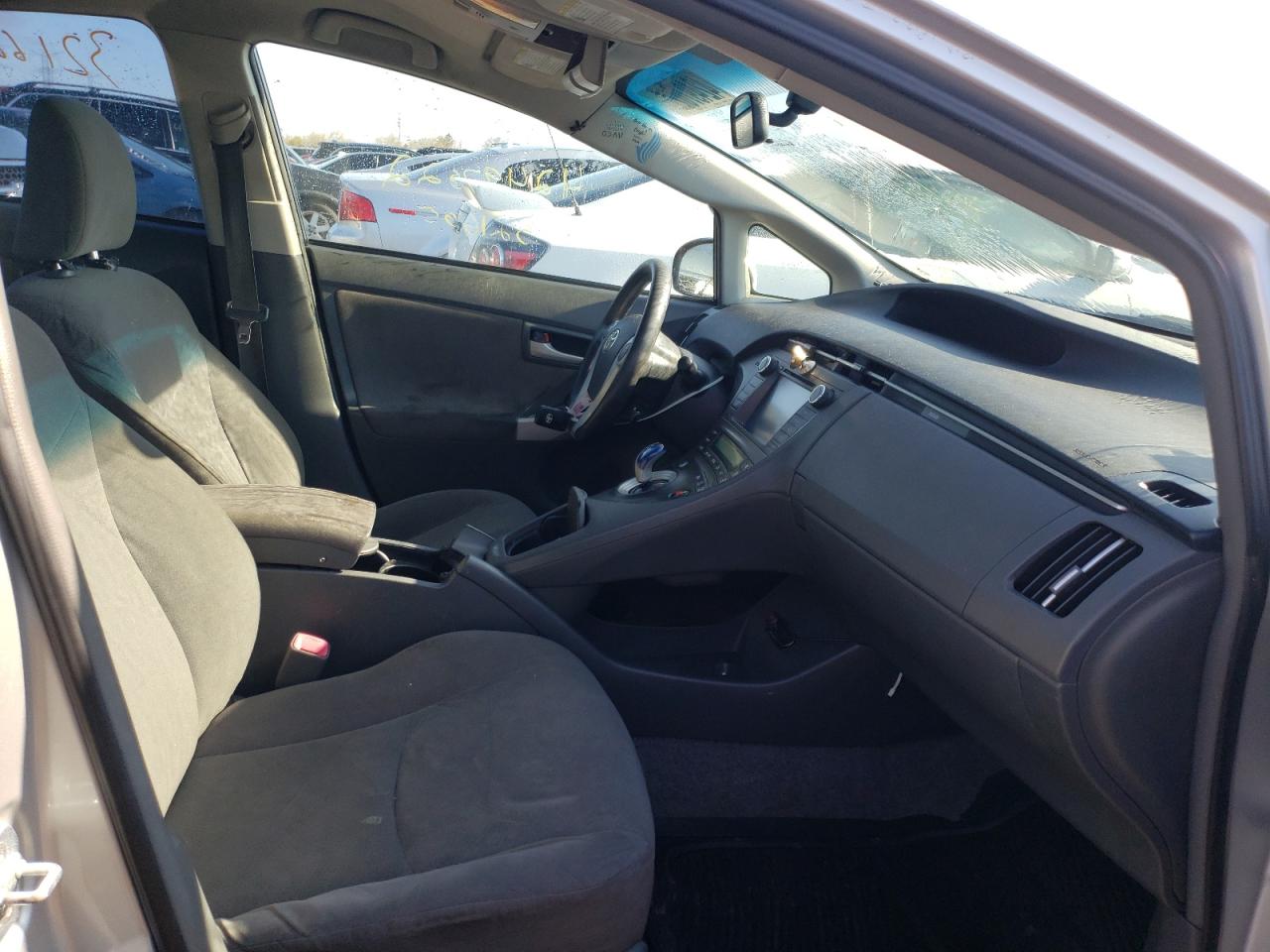 Photo 5 from auction – 2011 TOYOTA PRIUS with VIN JTDKN3DU7B1372778