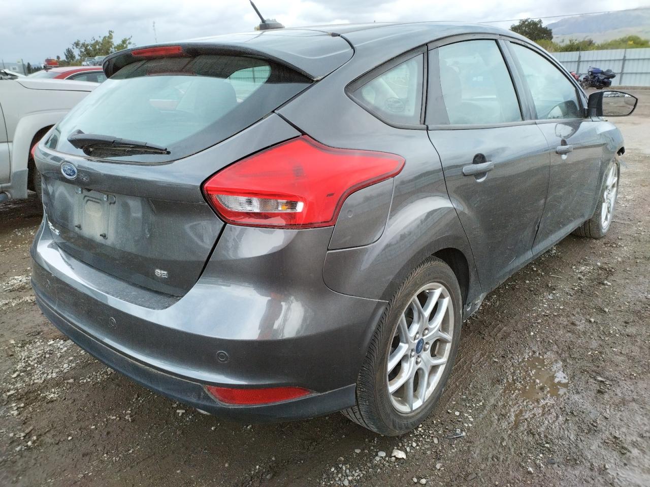 Photo 4 from auction – 2015 FORD FOCUS SE with VIN 1FADP3K25FL294666