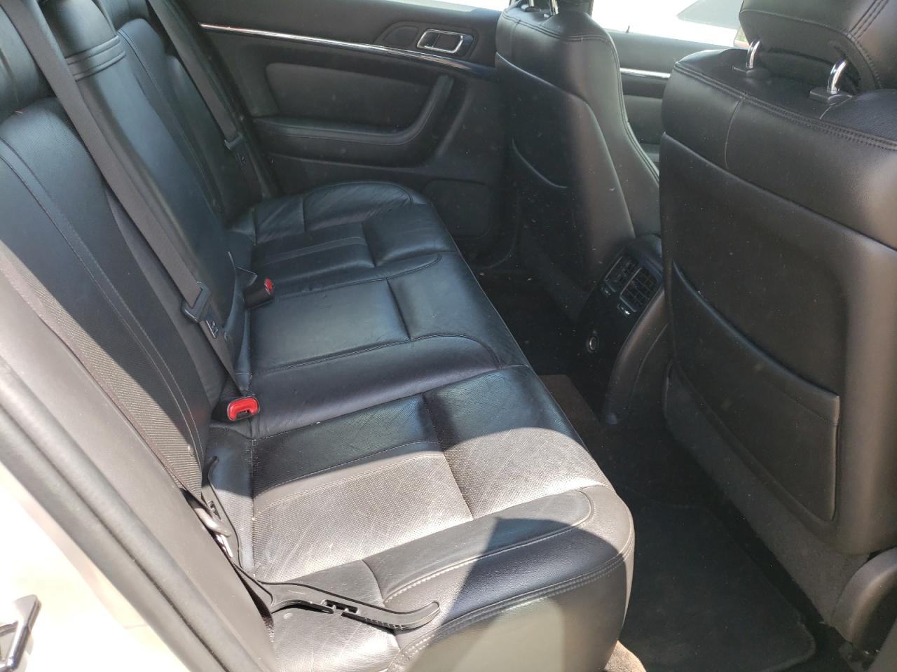 Photo 16 from auction – 2013 LINCOLN MKS with VIN 1LNHL9DK0DG607907