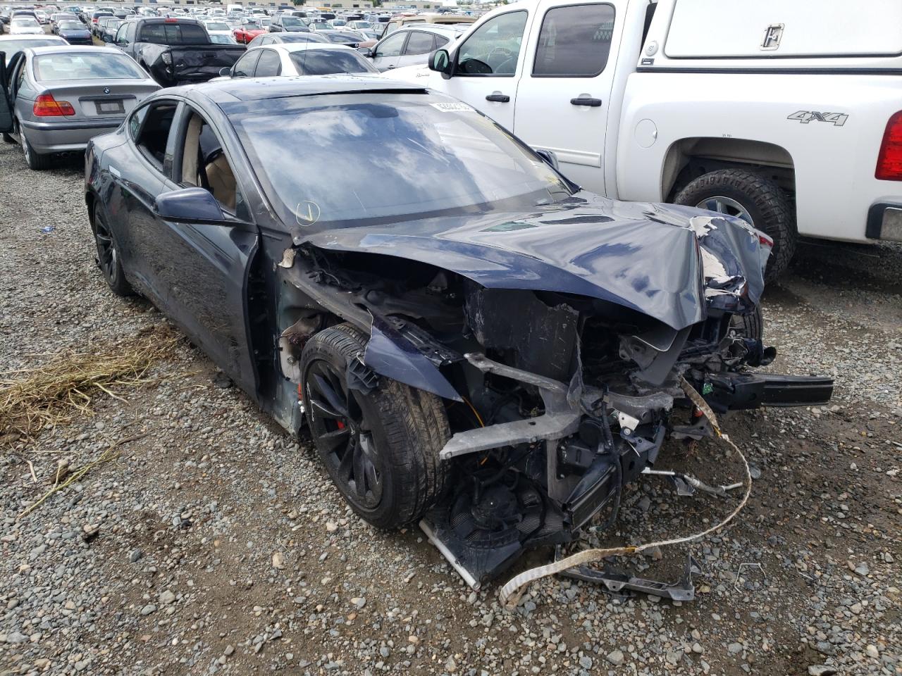 TSMR MODEL S 2013 with VIN 5YJSA1DP6DFP13009 - Photo from auction