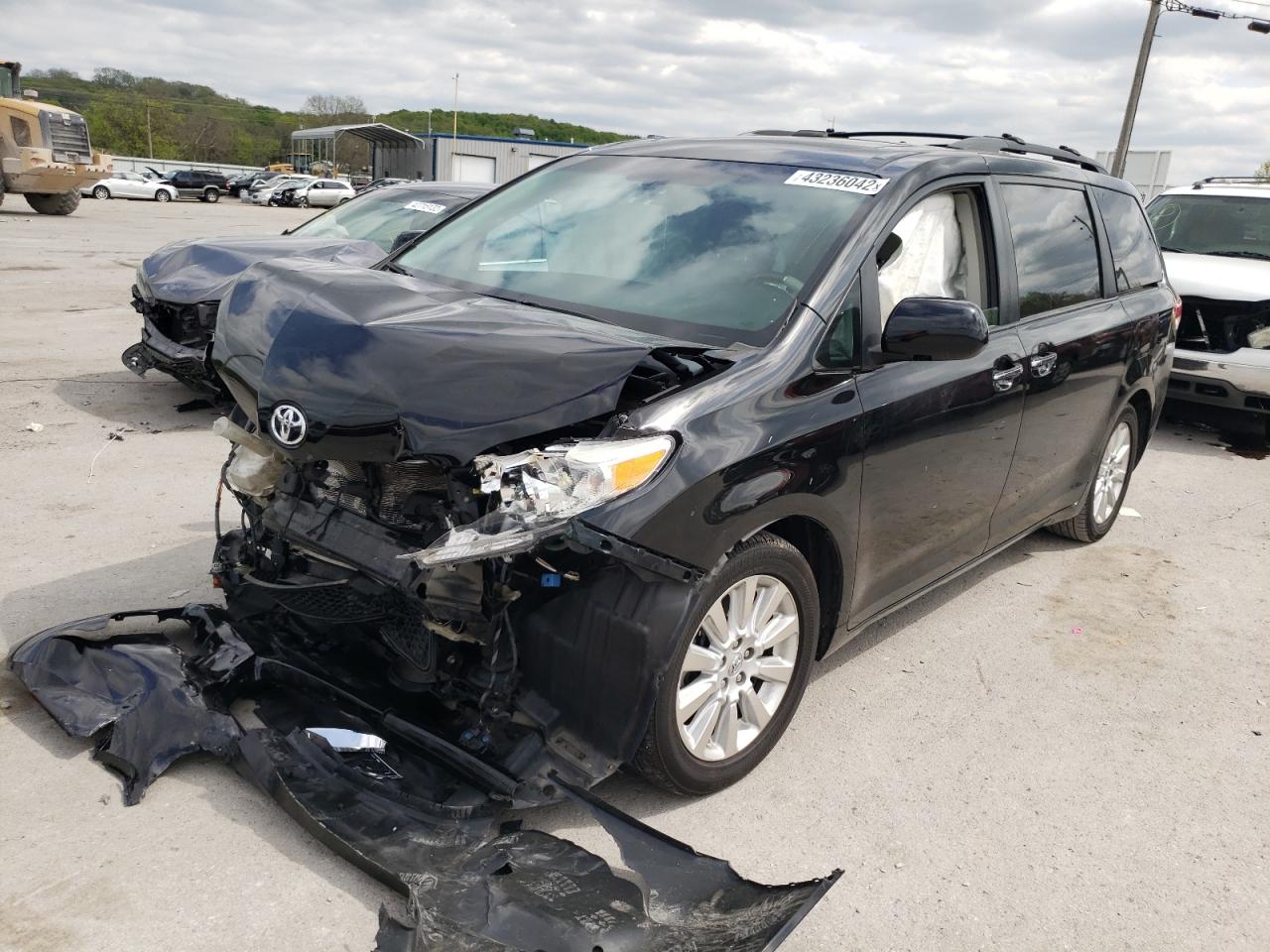 Photo 2 from auction – 2011 TOYOTA SIENNA XLE with VIN 5TDDK3DC1BS012093