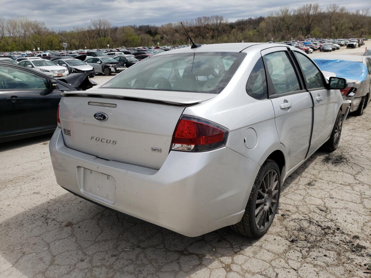 Photo 4 from auction – 2011 FORD FOCUS SES with VIN 1FAHP3GN8BW136528
