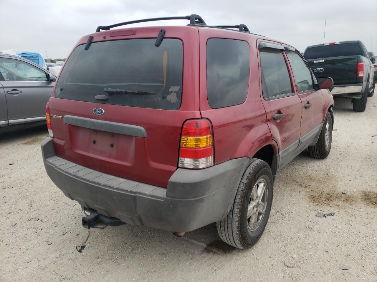 Photo 4 from auction – 2007 FORD ESCAPE XLS with VIN 1FMCU02Z67KA45077