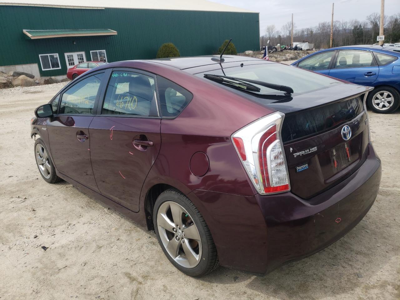 Photo 3 from auction – 2013 TOYOTA PRIUS with VIN JTDKN3DU4D5598398