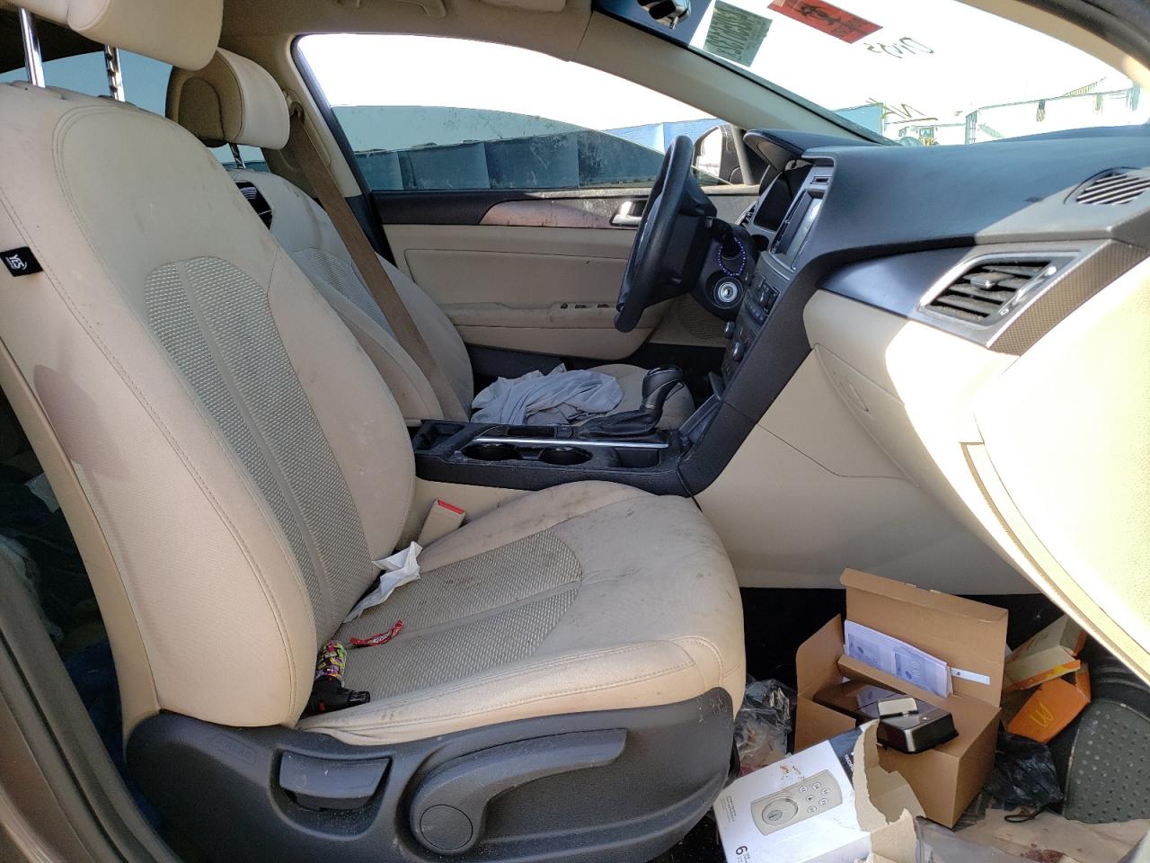 Photo 5 from auction – 2017 HYUNDAI SONATA with VIN 5NPE34AF3HH439778