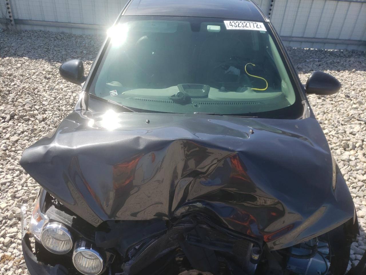 Photo 7 from auction – 2015 CHEVROLET SONIC LTZ with VIN 1G1JE6SB3F4116973