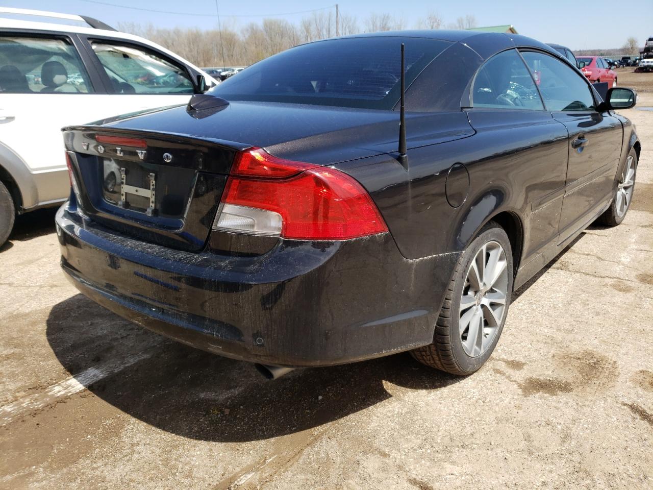 Photo 4 from auction – 2011 VOLVO C70 T5 with VIN YV1672MC5BJ118400