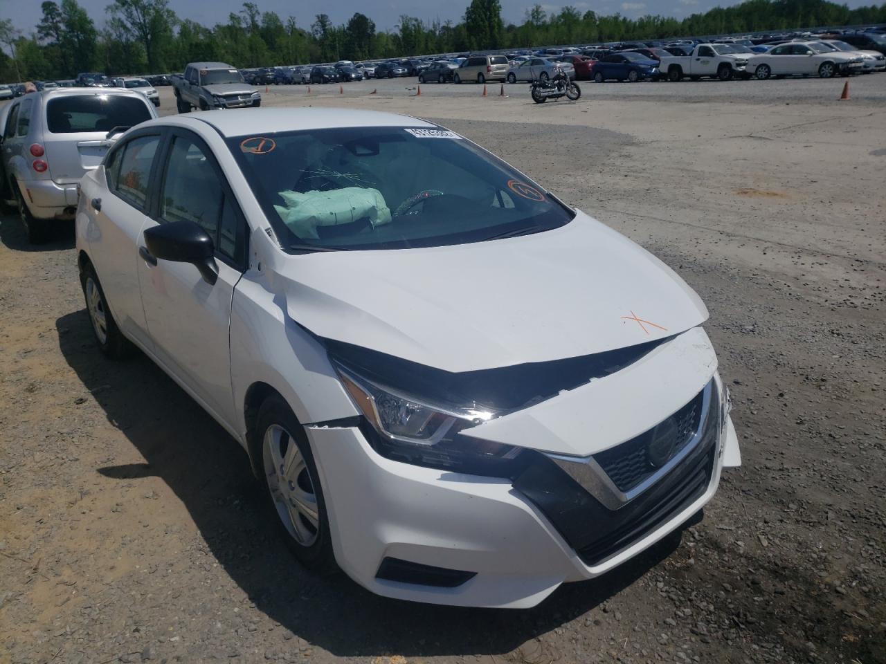 NISSAN VERSA S 2020 with VIN 3N1CN8DV3LL815029 - Photo from auction