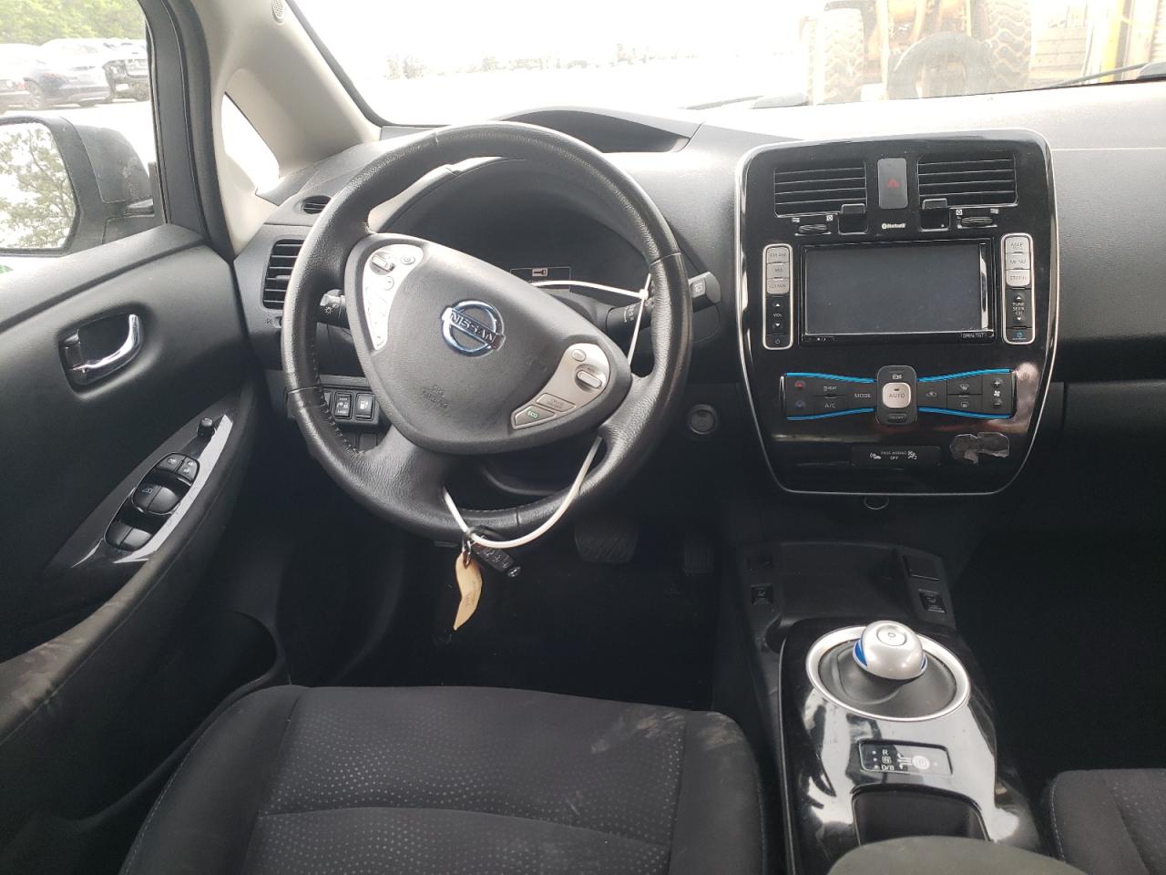 Photo 9 from auction – 2015 NISSAN LEAF S with VIN 1N4AZ0CP2FC322204