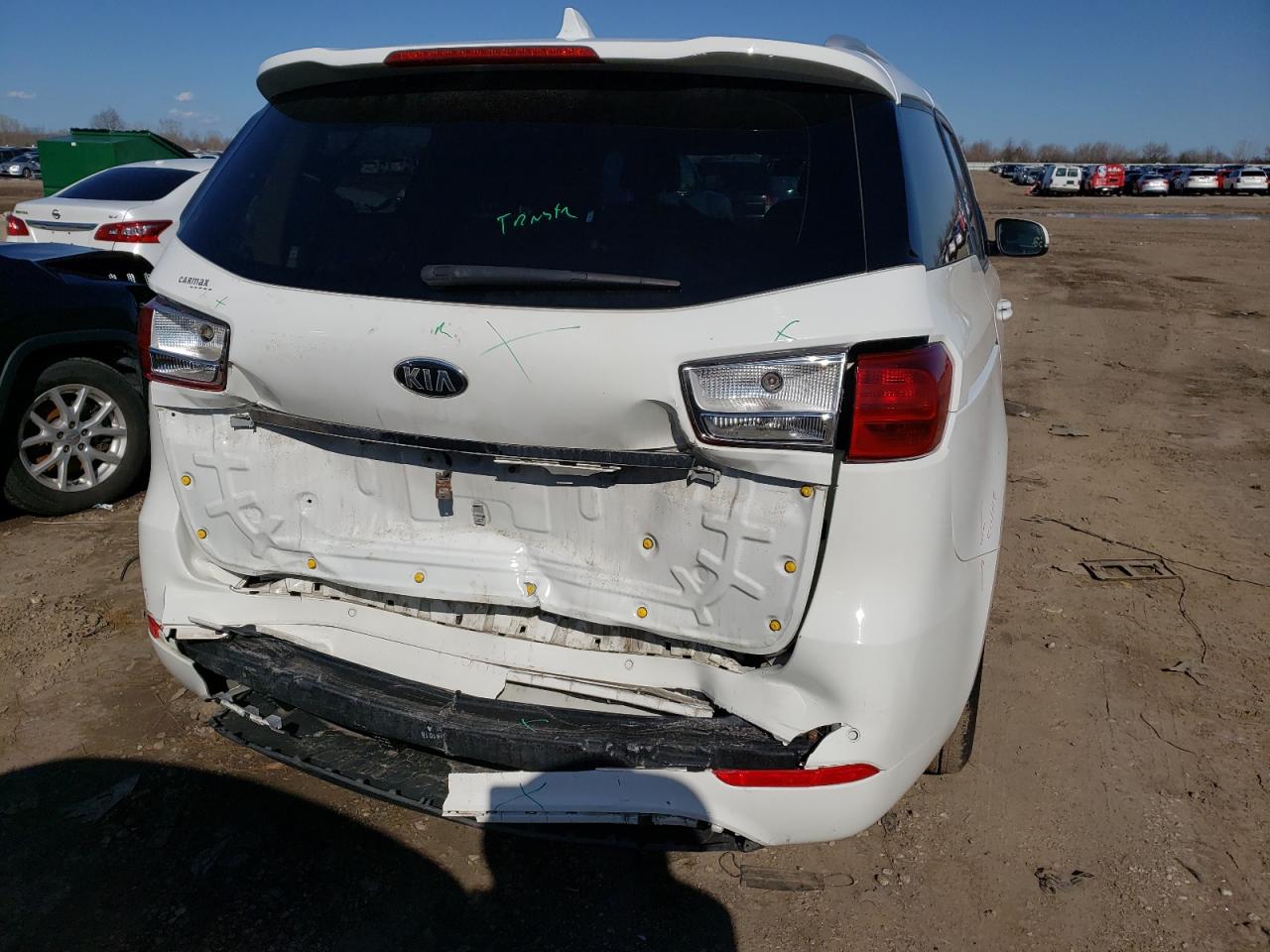 Photo 9 from auction – 2015 KIA SEDONA LX with VIN KNDMB5C15F6033501