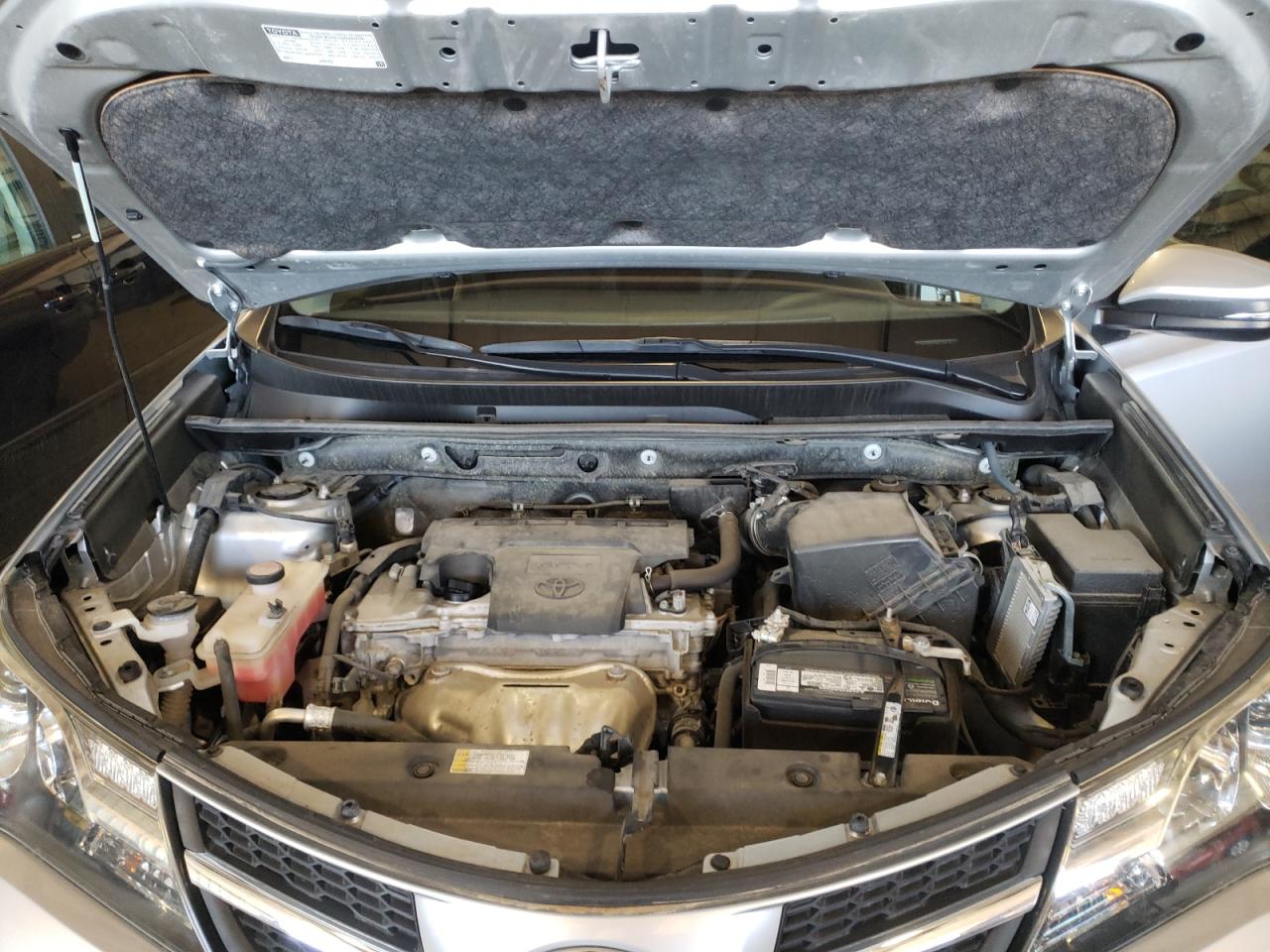 Photo 7 from auction – 2015 TOYOTA RAV4 XLE with VIN JTMRFREV5FD157443