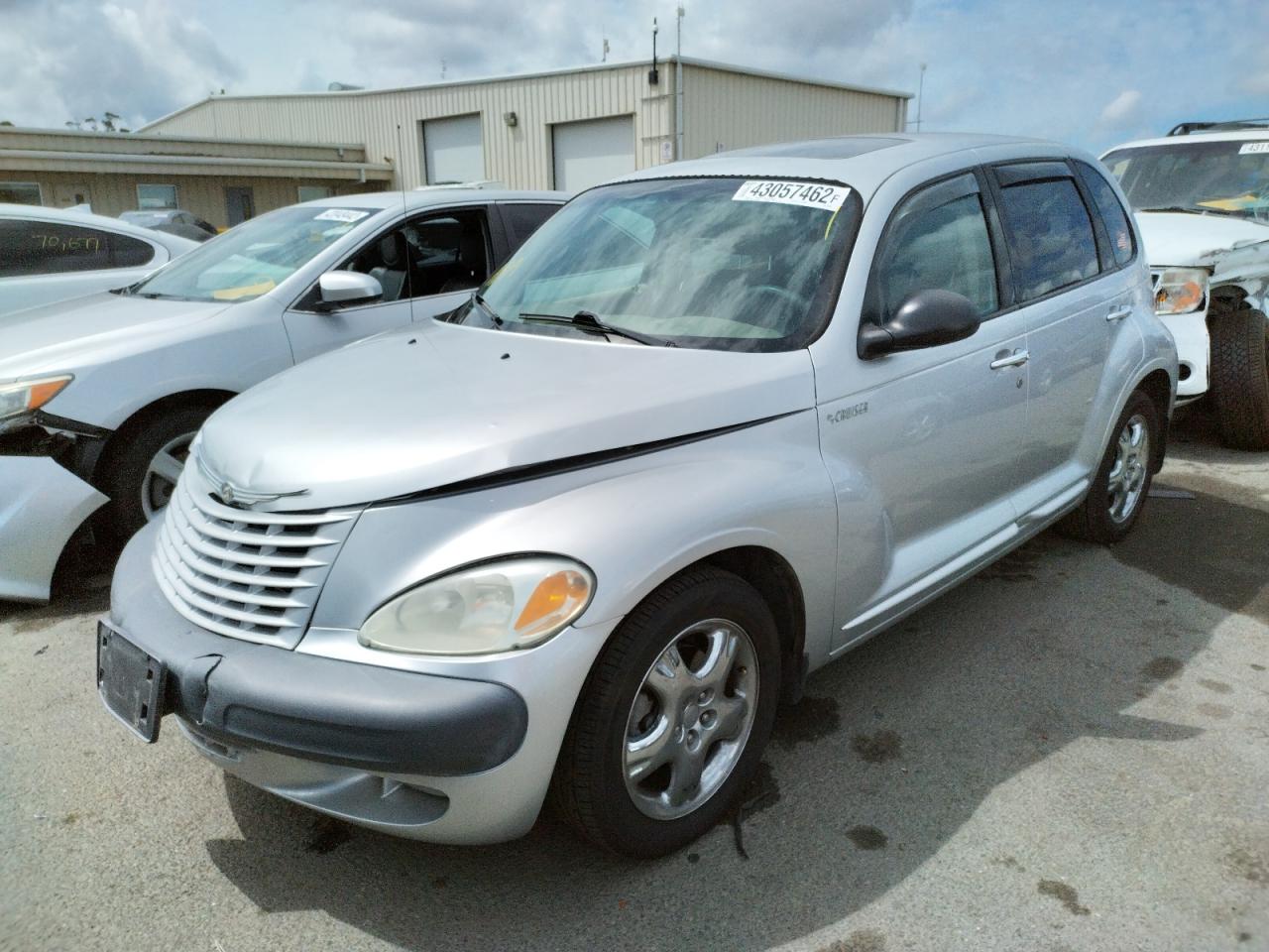 Photo 2 from auction – 2002 CHRYSLER PT CRUISER with VIN 3C8FY58B12T258537