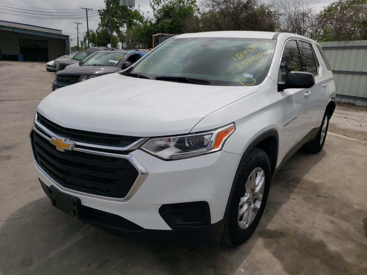 Photo 2 from auction – 2018 CHEVROLET TRAVERSE L with VIN 1GNERFKW8JJ257507