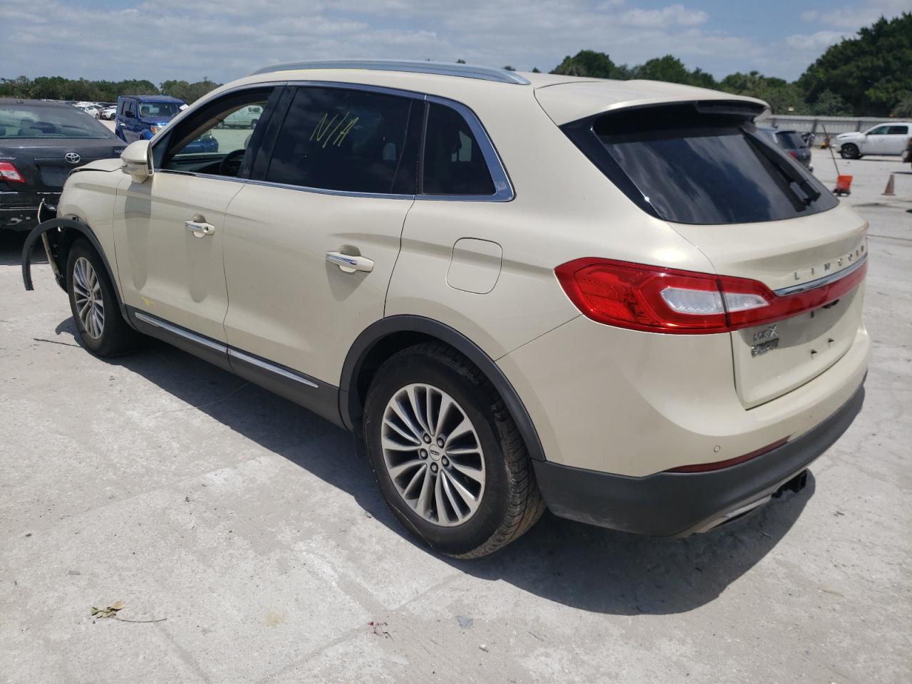 Photo 3 from auction – 2016 LINCOLN MKX SELECT with VIN 2LMTJ6KR3GBL71350