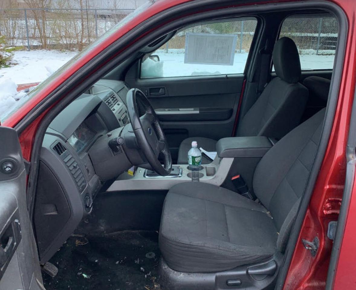 Photo 5 from auction – 2012 FORD ESCAPE XLT with VIN 1FMCU9DGXCKA26428