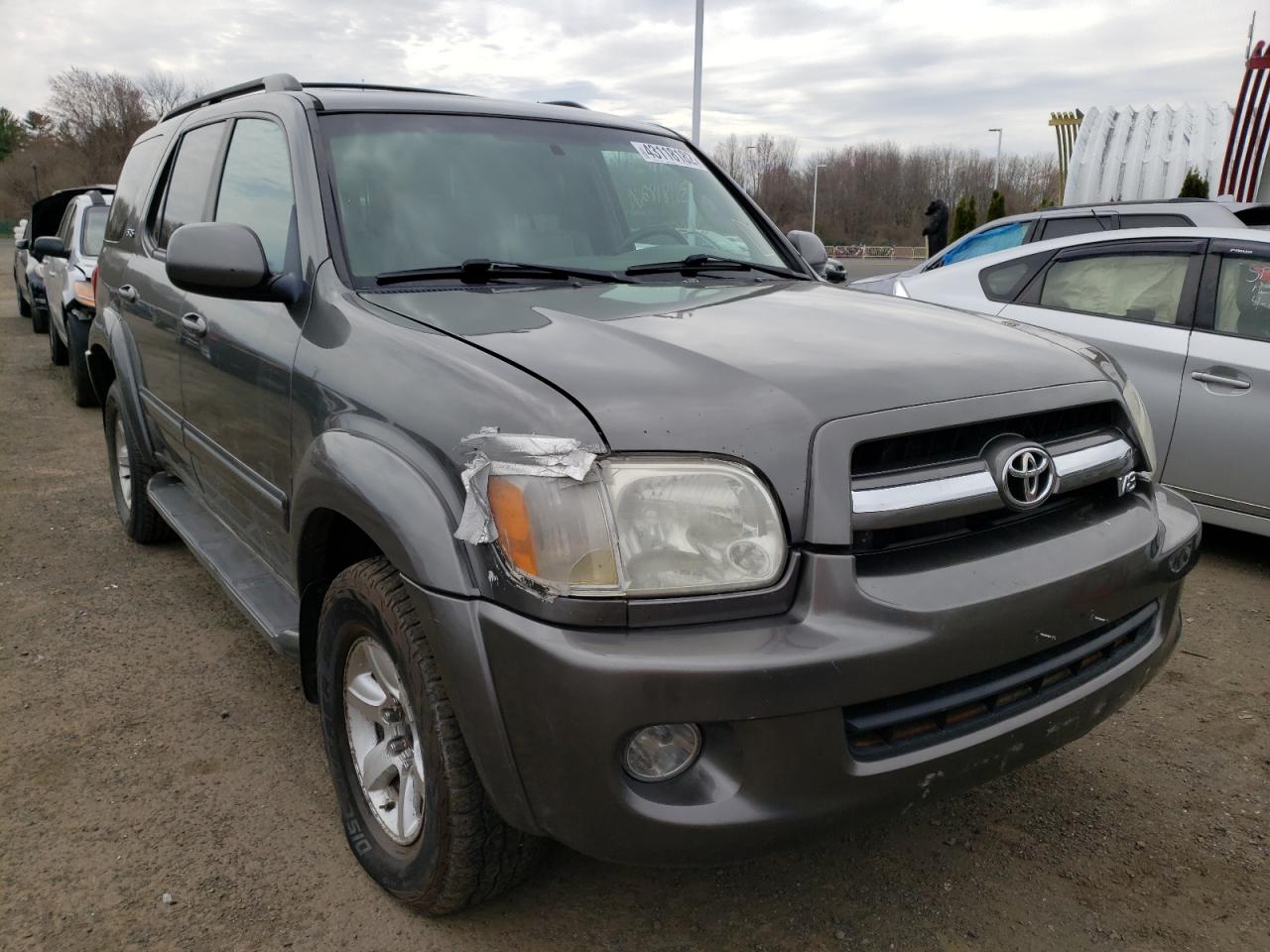 TOYOTA SEQUOIA SR 2005 with VIN 5TDBT44A95S245930 - Photo from auction