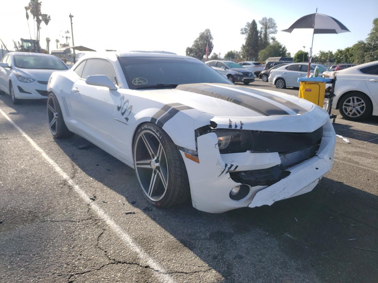 CHEVROLET CAMARO LS 2013 with VIN 2G1FA1E38D9130516 - Photo from auction